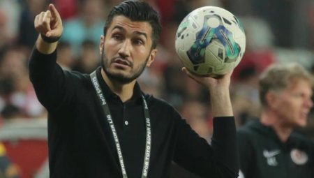 Antalyasporlu hocadan maç sonu değişik açıklama: Güldürü sineması üzereydi, goller çok komikti