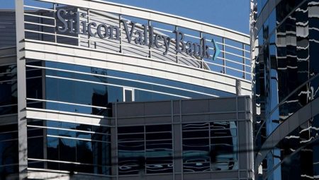 SVB’nin iki üst seviye yöneticisine dava