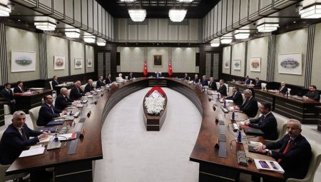 Kabine toplanıyor: Sarsıntı, iktisat ve terörle gayret masada