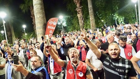 İzmir’de belediye emekçileri grev başlattı: 23 bin kişi iş bıraktı