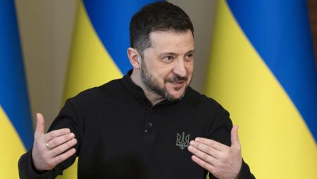 Zelenskiy: Şartsız ve tam bir ateşkesin birinci adım olması gerektiği konusunda ısrar ediyoruz