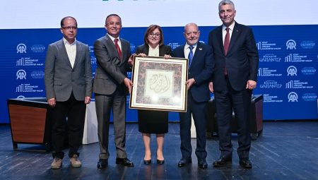 Ticaret Bakanı Bolat açıkladı: Türk bankaları Suriye’ye açılacak